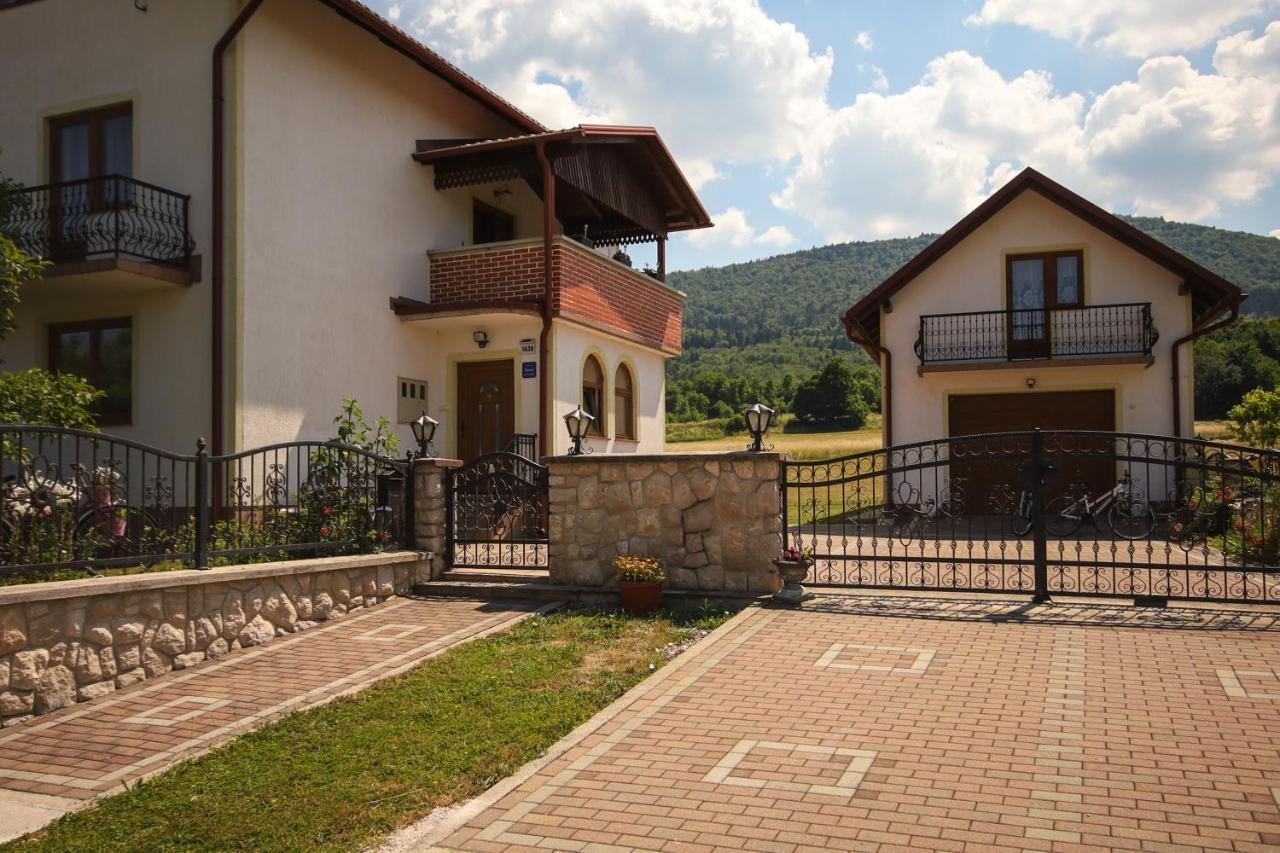 Apartman Lucija & Luka Otočac Eksteriør bilde