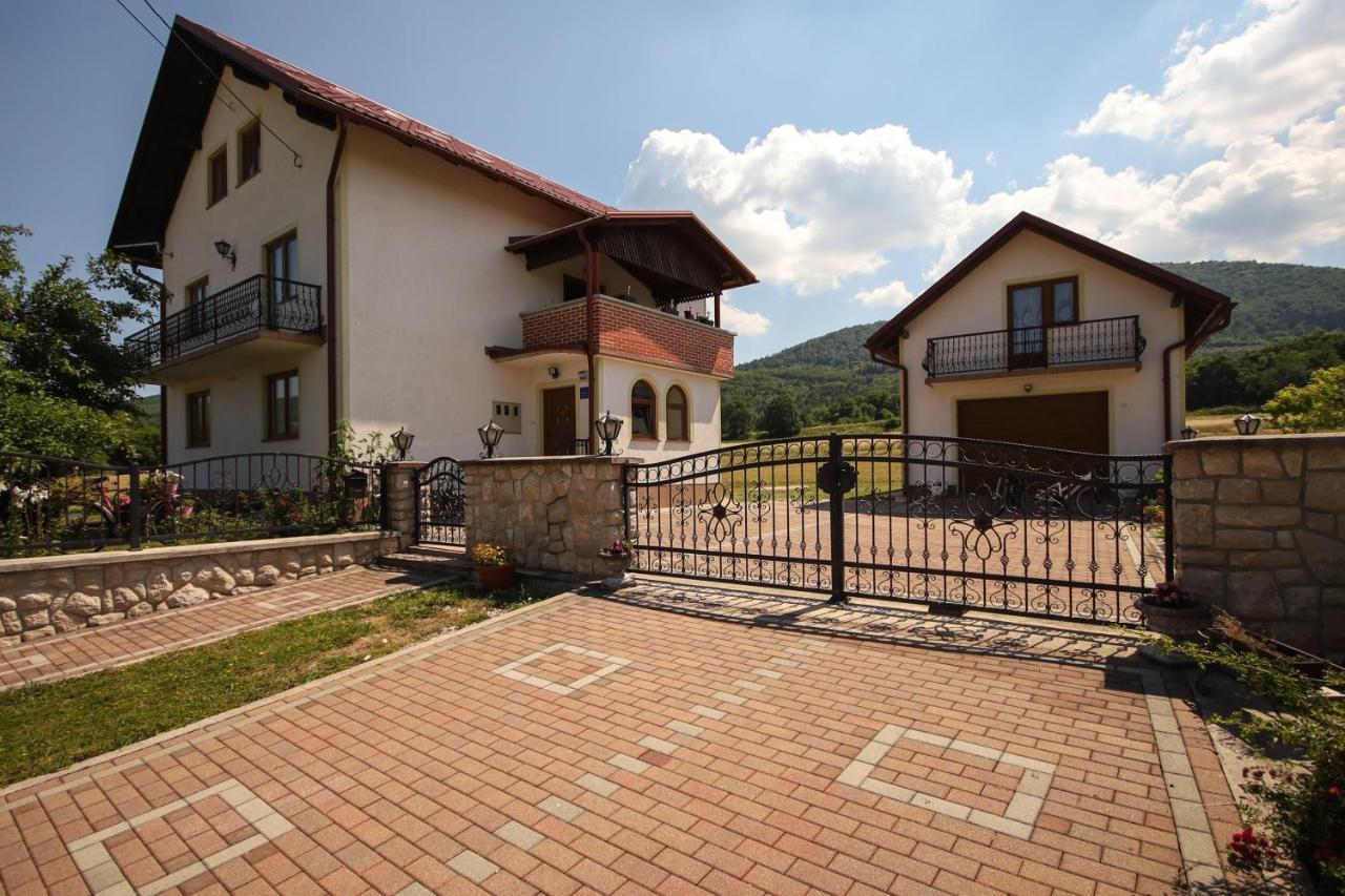 Apartman Lucija & Luka Otočac Eksteriør bilde