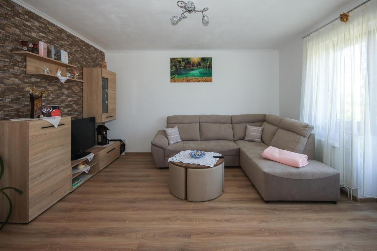 Apartman Lucija & Luka Otočac Eksteriør bilde