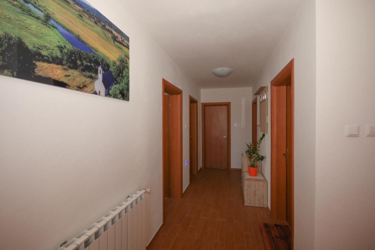 Apartman Lucija & Luka Otočac Eksteriør bilde