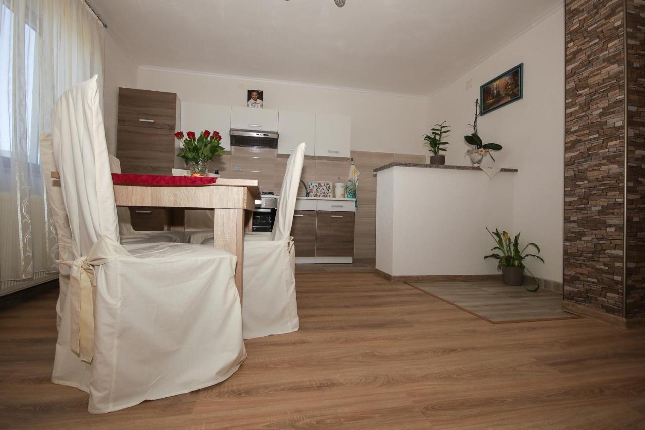 Apartman Lucija & Luka Otočac Eksteriør bilde
