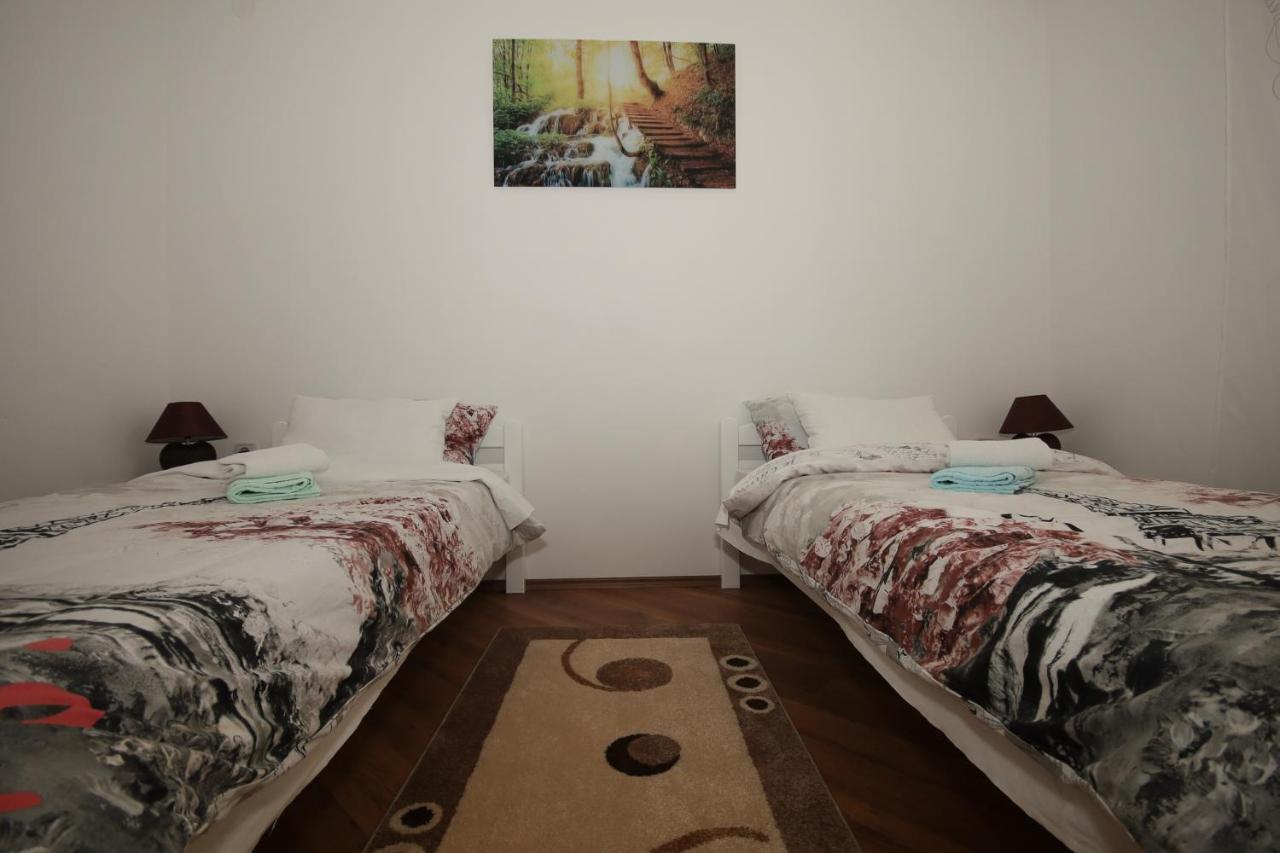 Apartman Lucija & Luka Otočac Eksteriør bilde